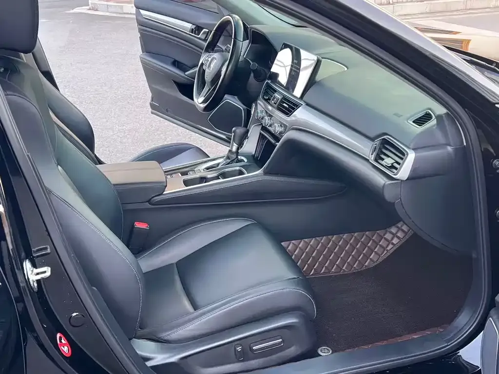 Honda Accord 2023 из CN, фото 2