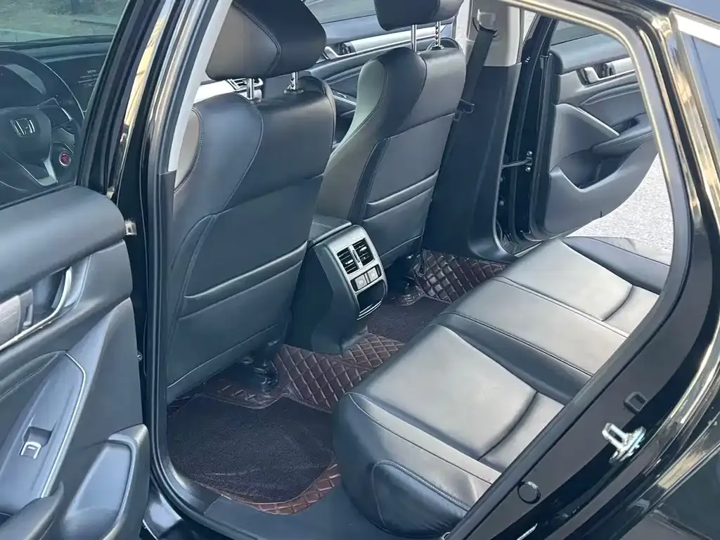 Honda Accord 2023 из CN, фото 5