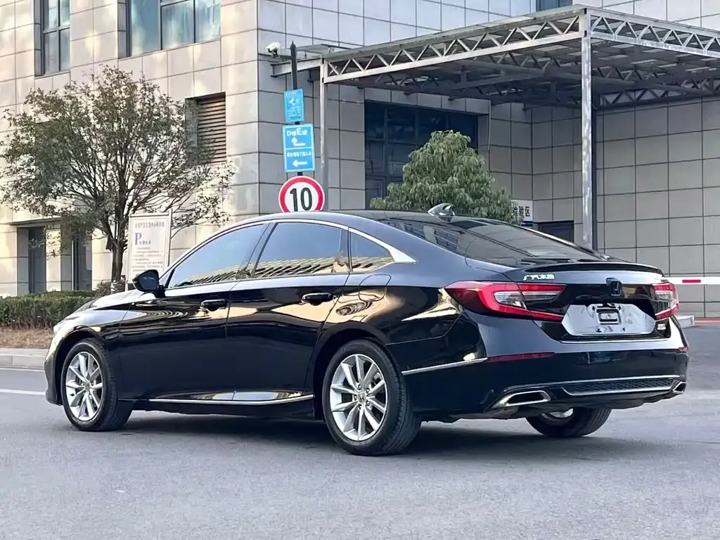 Honda Accord 2023 из CN, фото 9
