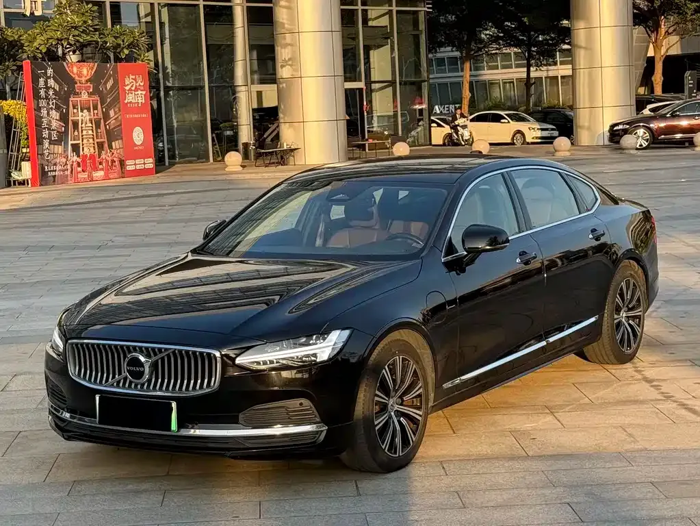 Volvo S90 PHEV