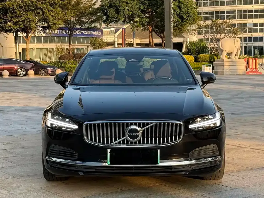 Volvo S90 PHEV 2021 из CN, фото 5