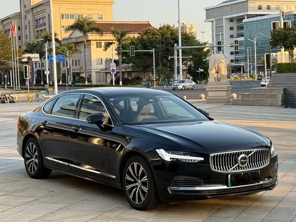 Volvo S90 PHEV 2021 из CN, фото 4