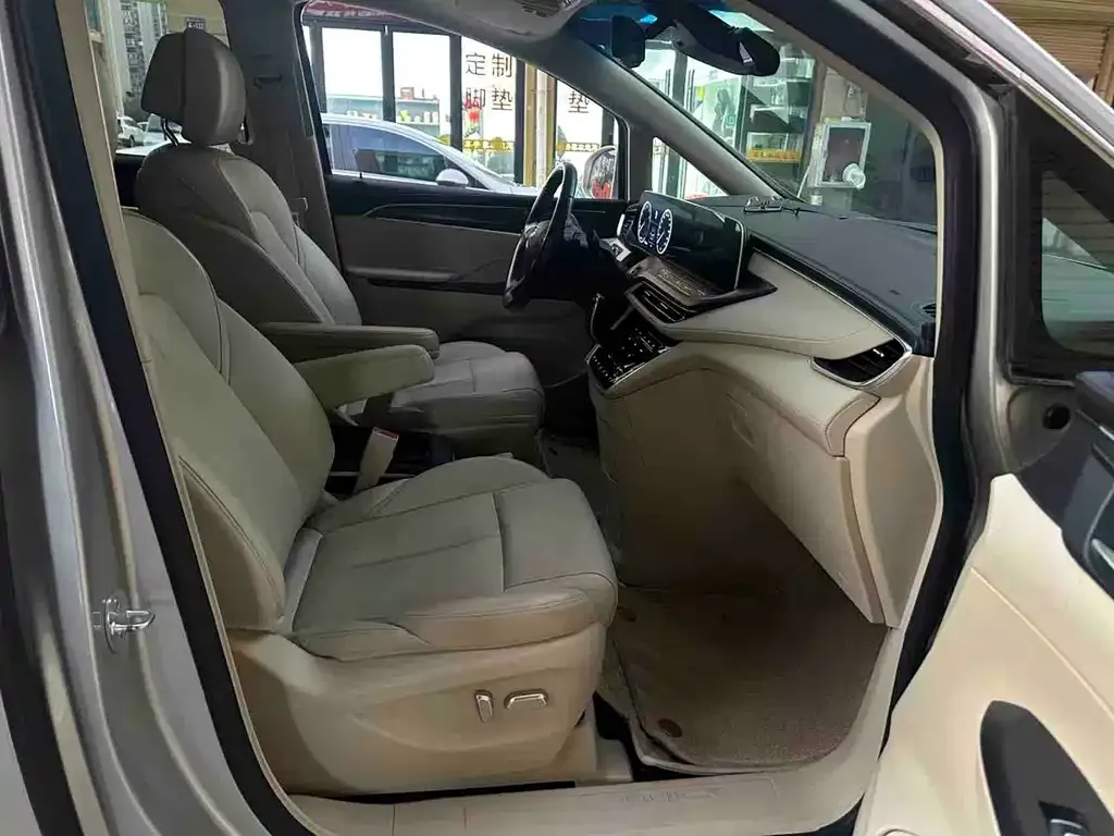 Buick GL8 2021 из CN, фото 5