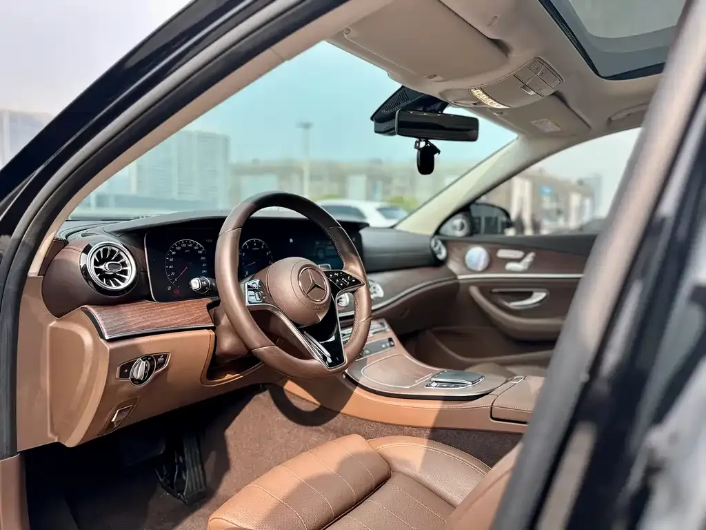 Mercedes-Benz E-Class 2022 из CN, фото 4