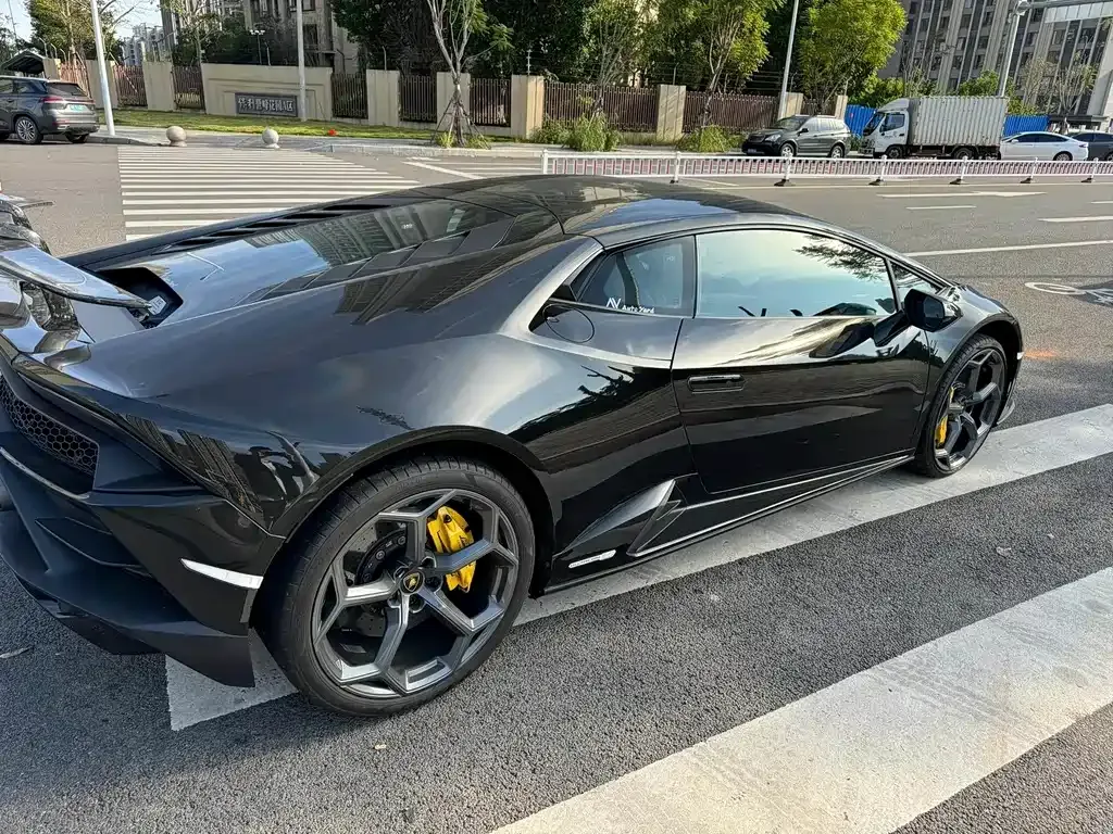 Lamborghini Huracan 2023 из CN, фото 4