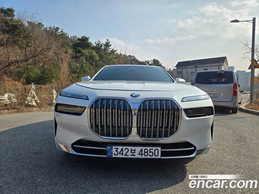BMW 7-Series 2023 из KR, фото 3
