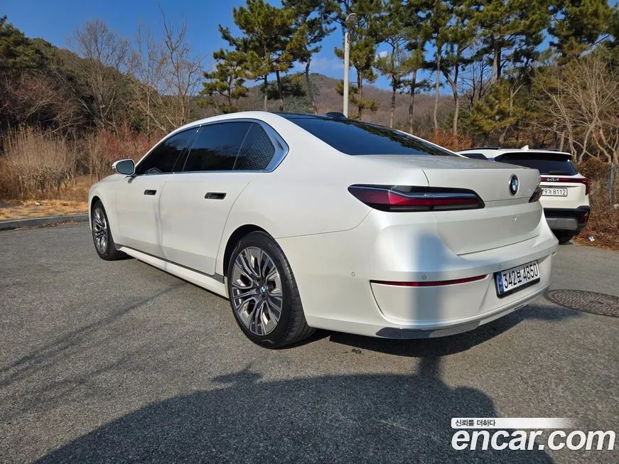 BMW 7-Series 2023 из KR, фото 9