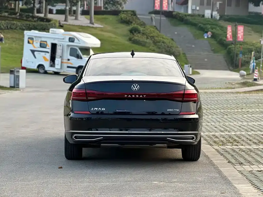 Volkswagen Passat — фото 2
