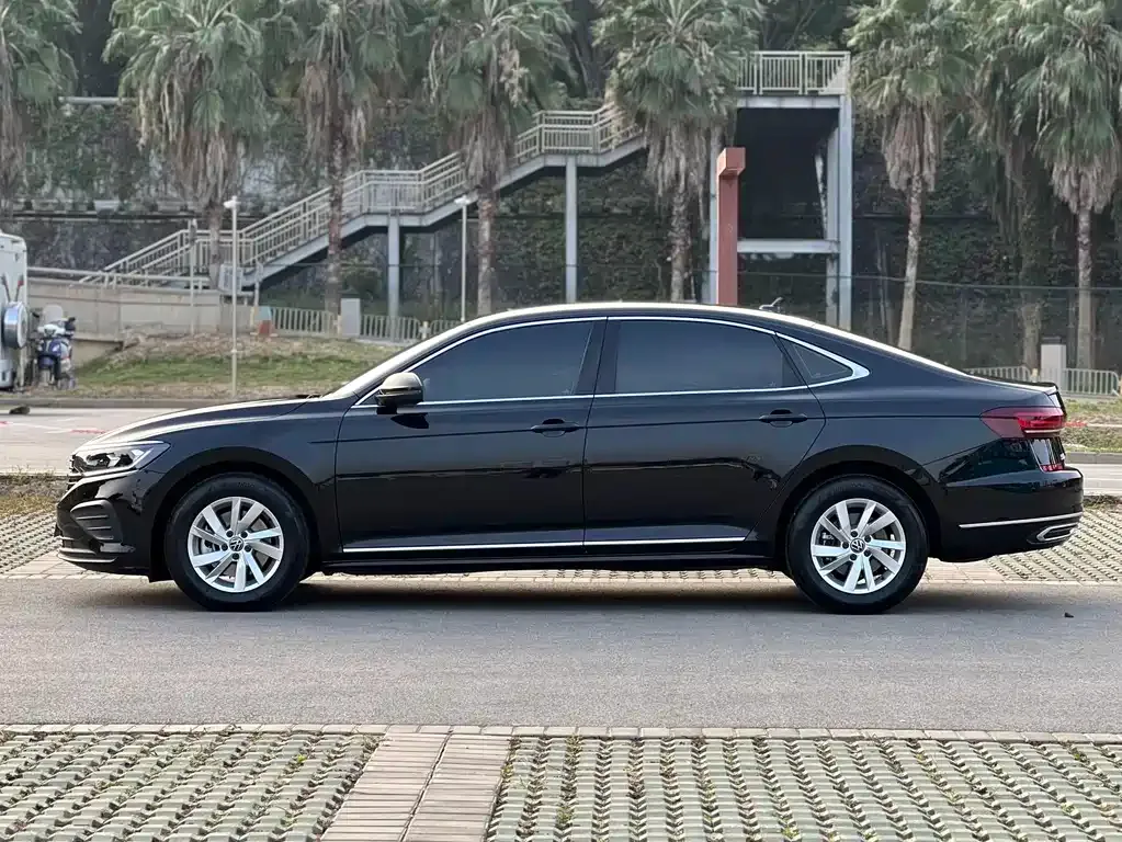 Volkswagen Passat — фото 5