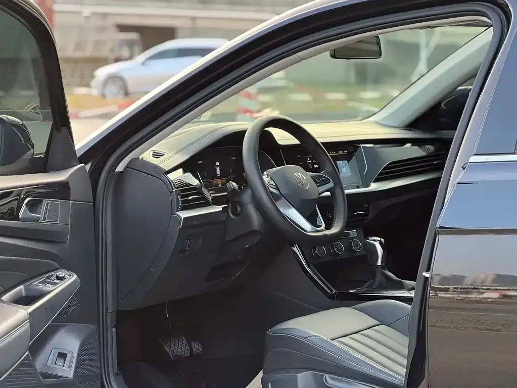 Volkswagen Passat — фото 6