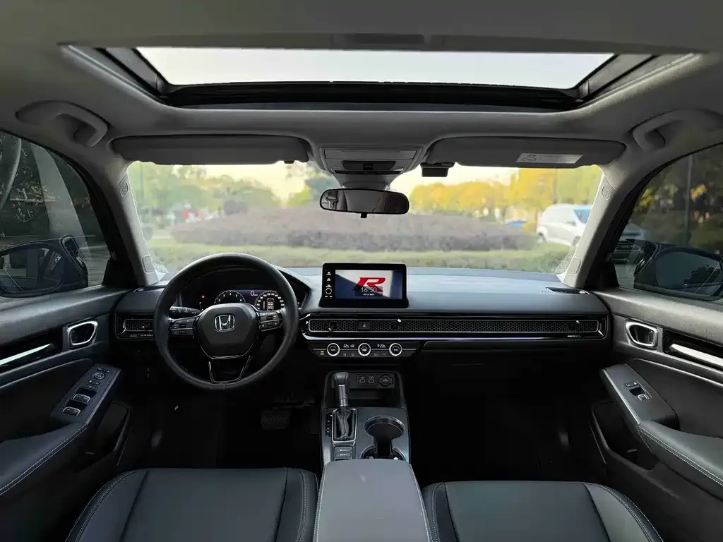 Honda Civic 2023 из CN, фото 2