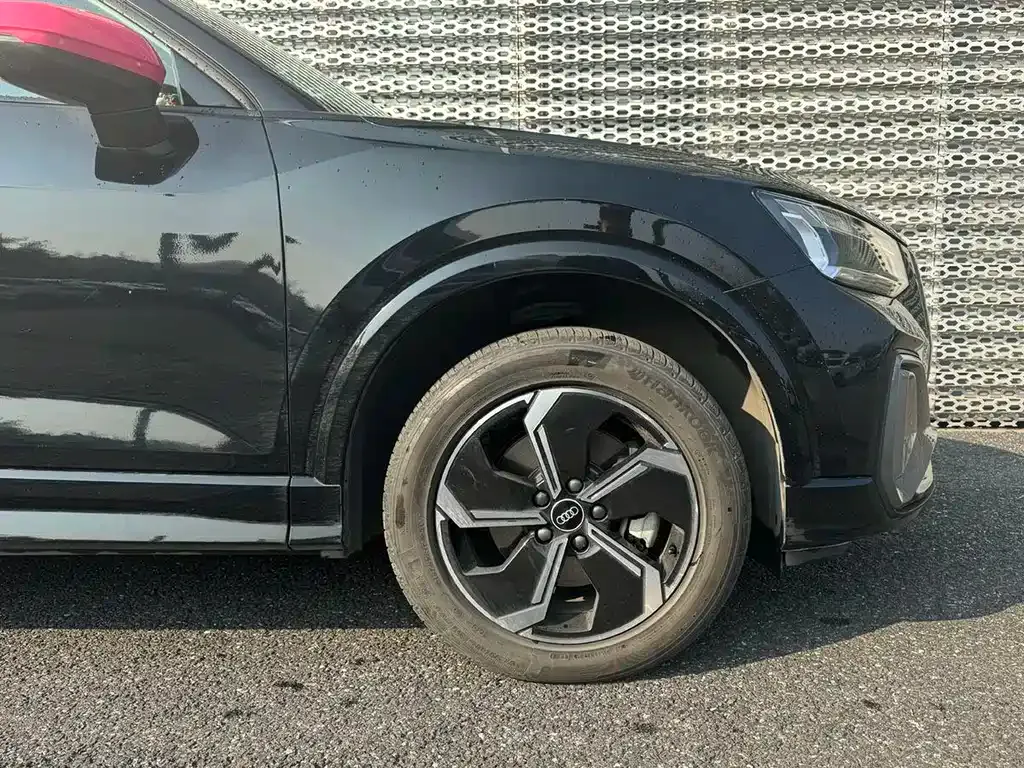Audi Q2L e-tron 2022 из CN, фото 2