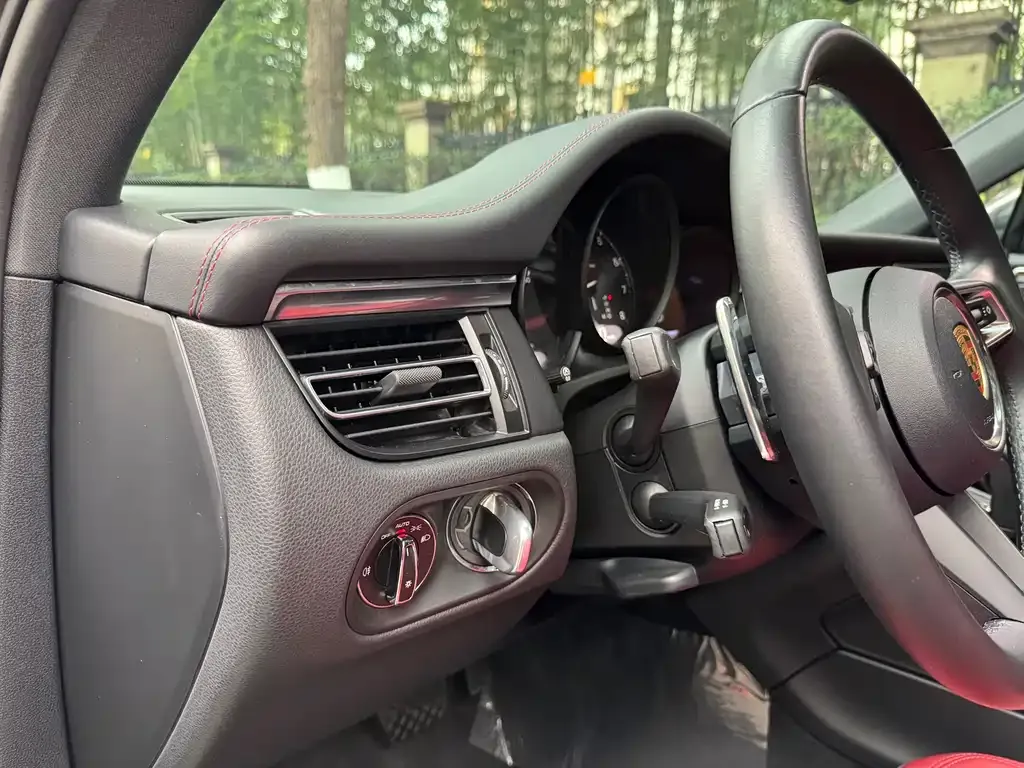 Porsche Macan 2023 из CN, фото 3