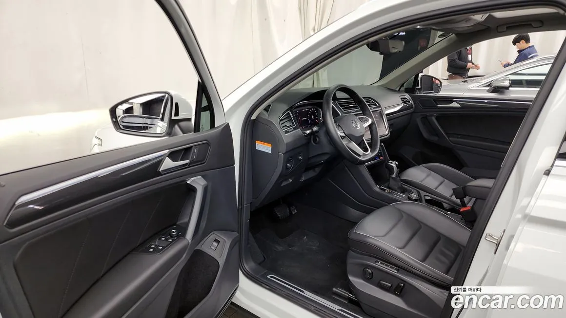 Volkswagen Tiguan 2023 из KR, фото 10