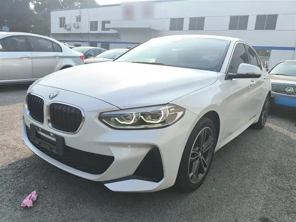 BMW 1 Series 2022 из CN, фото 2