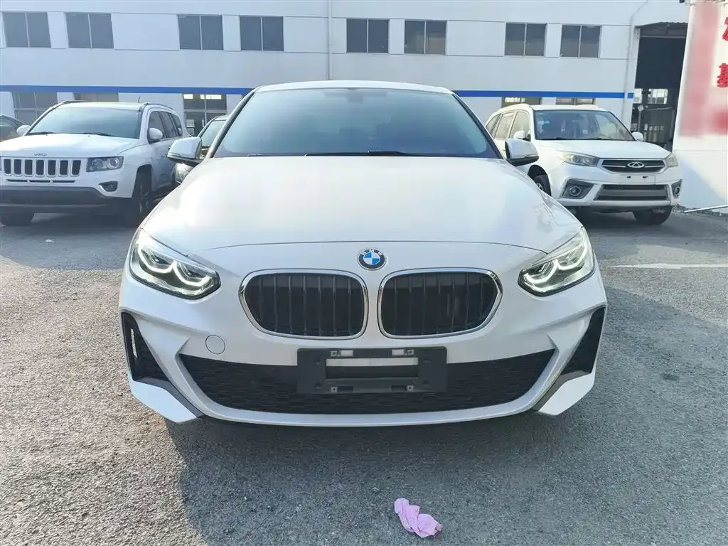 BMW 1 Series 2022 из CN, фото 3