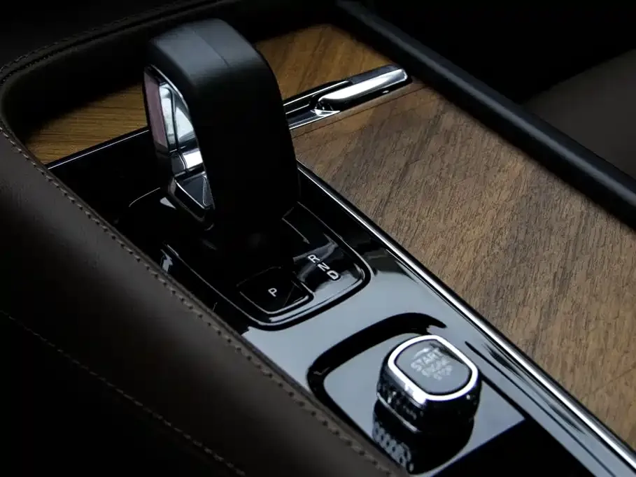 Volvo XC90 2024 из CN, фото 7