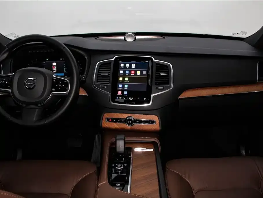 Volvo XC90 2024 из CN, фото 8