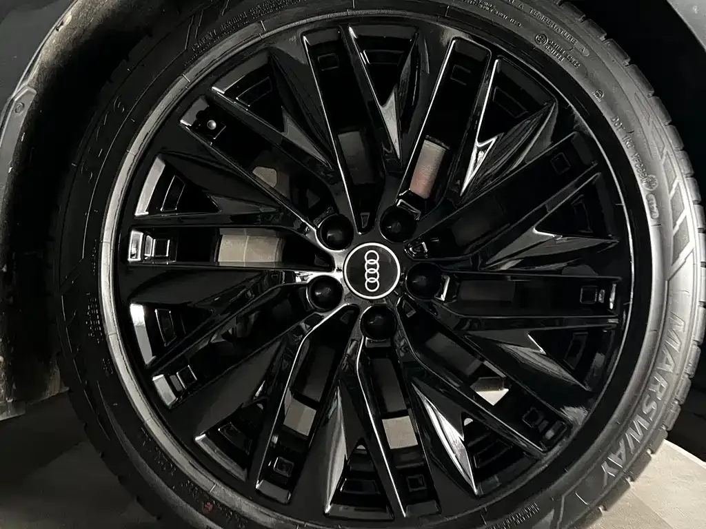 Audi A7 2021 из CN, фото 2