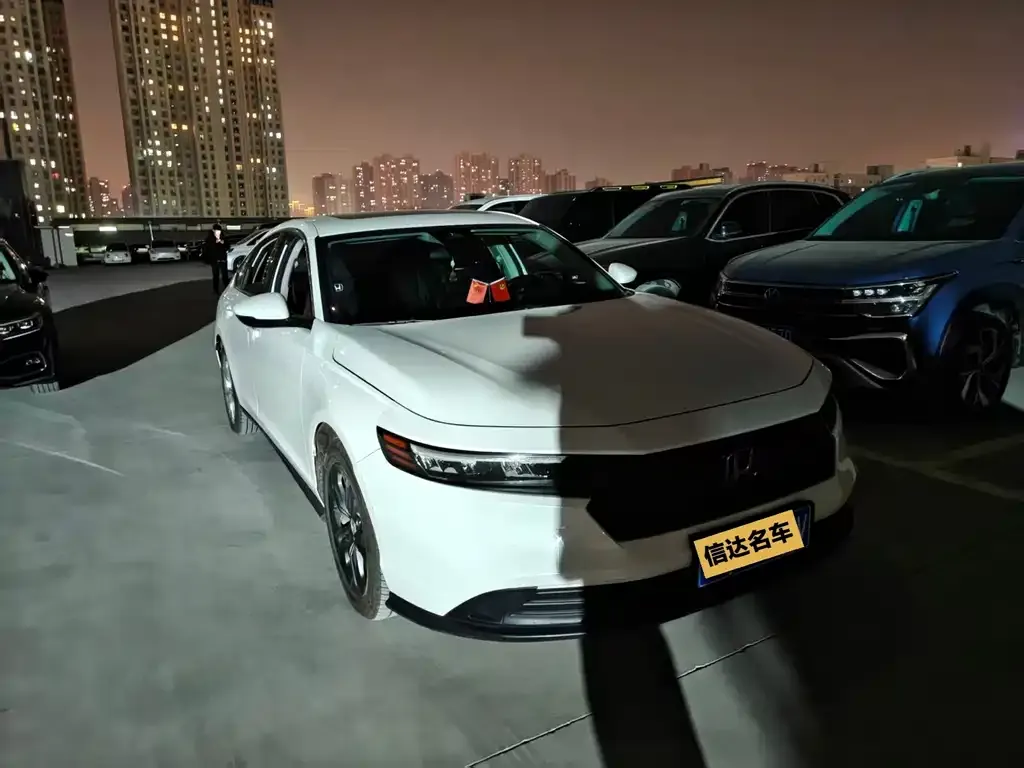 Honda Accord — фото 9