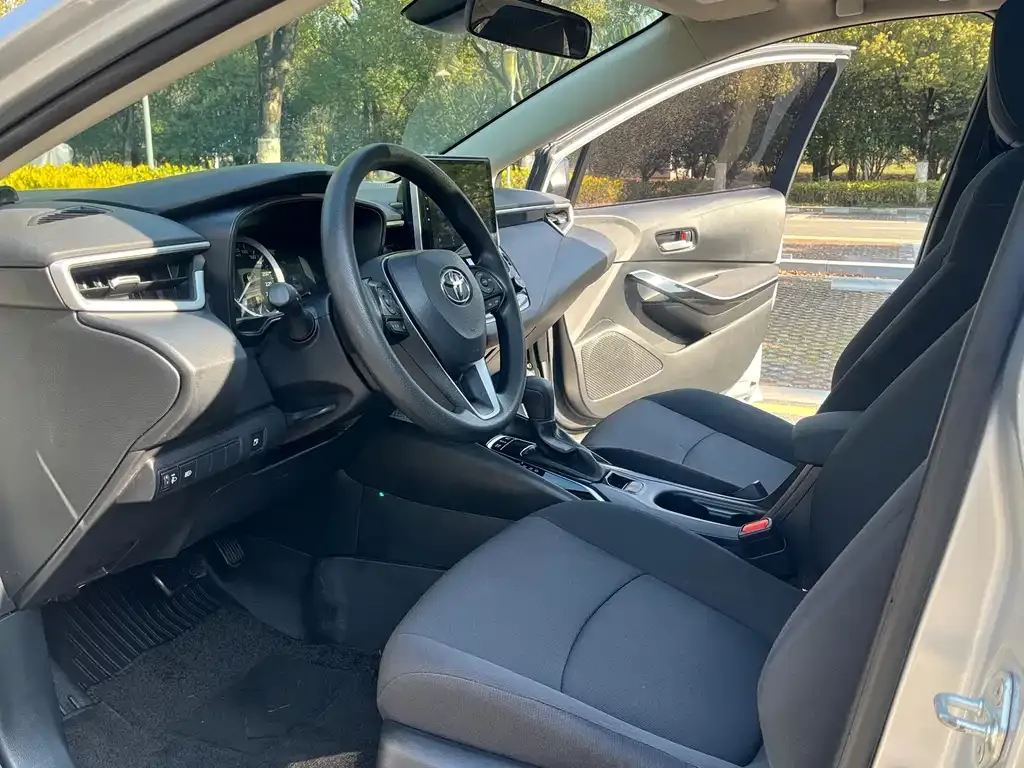 Toyota Corolla 2022 из CN, фото 2