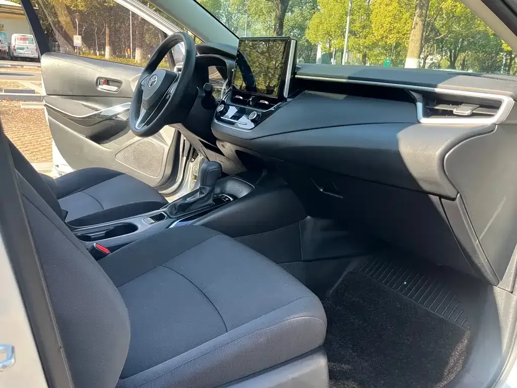 Toyota Corolla 2022 из CN, фото 3