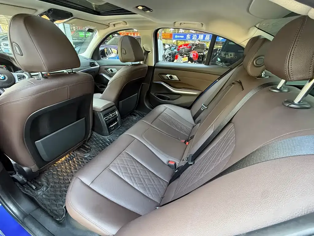 BMW 3 Series 2021 из CN, фото 3