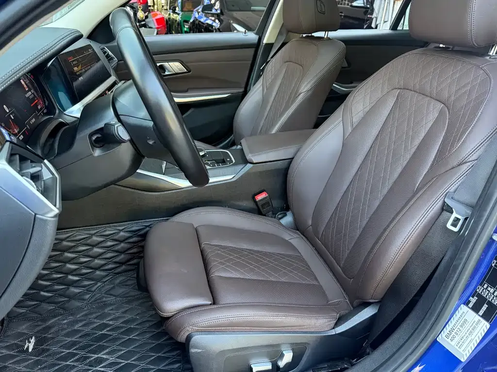BMW 3 Series 2021 из CN, фото 10