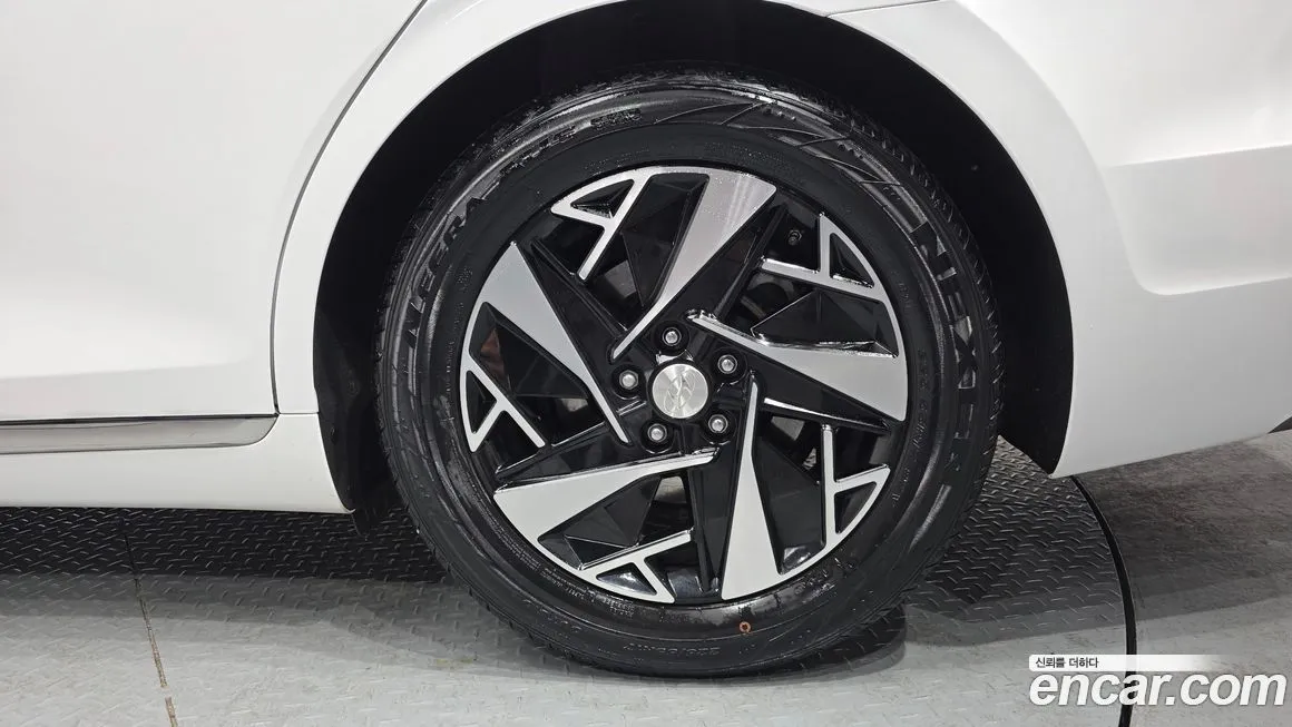 Hyundai Grandeur 2022 из KR, фото 4