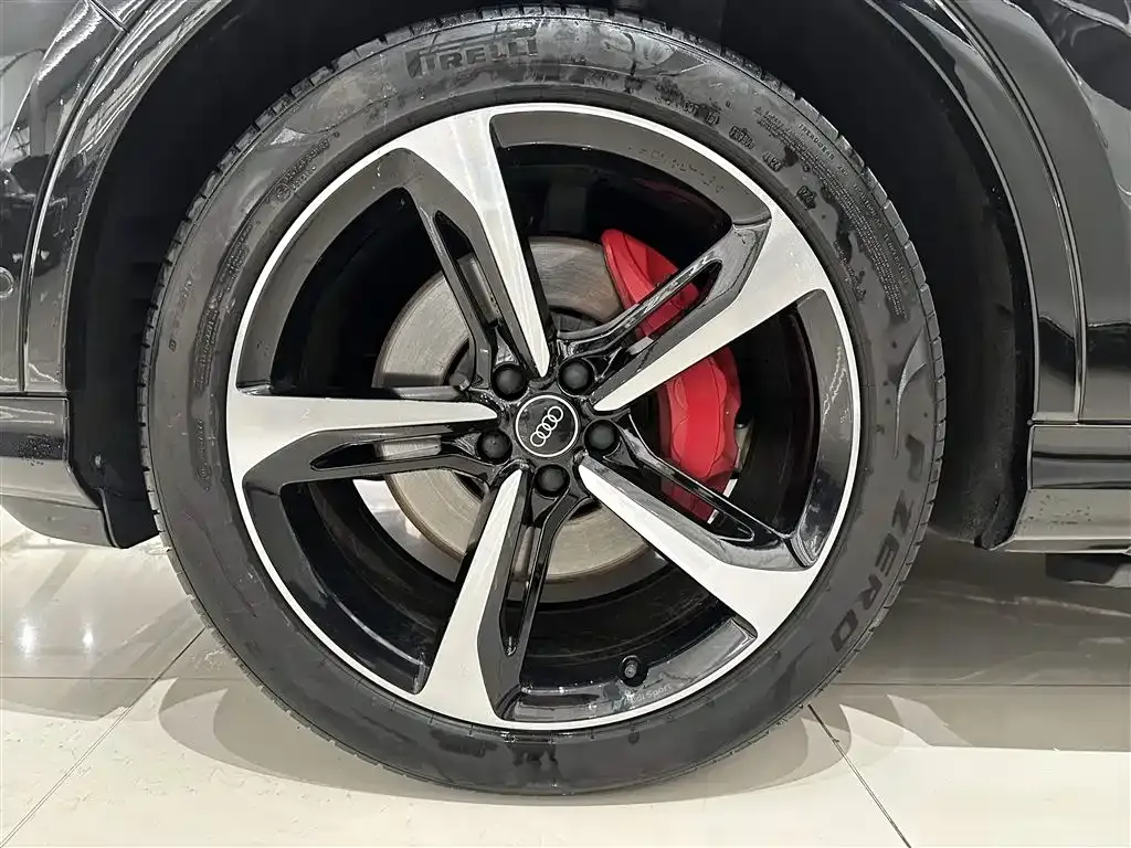 Audi Q7 2022 из CN, фото 3