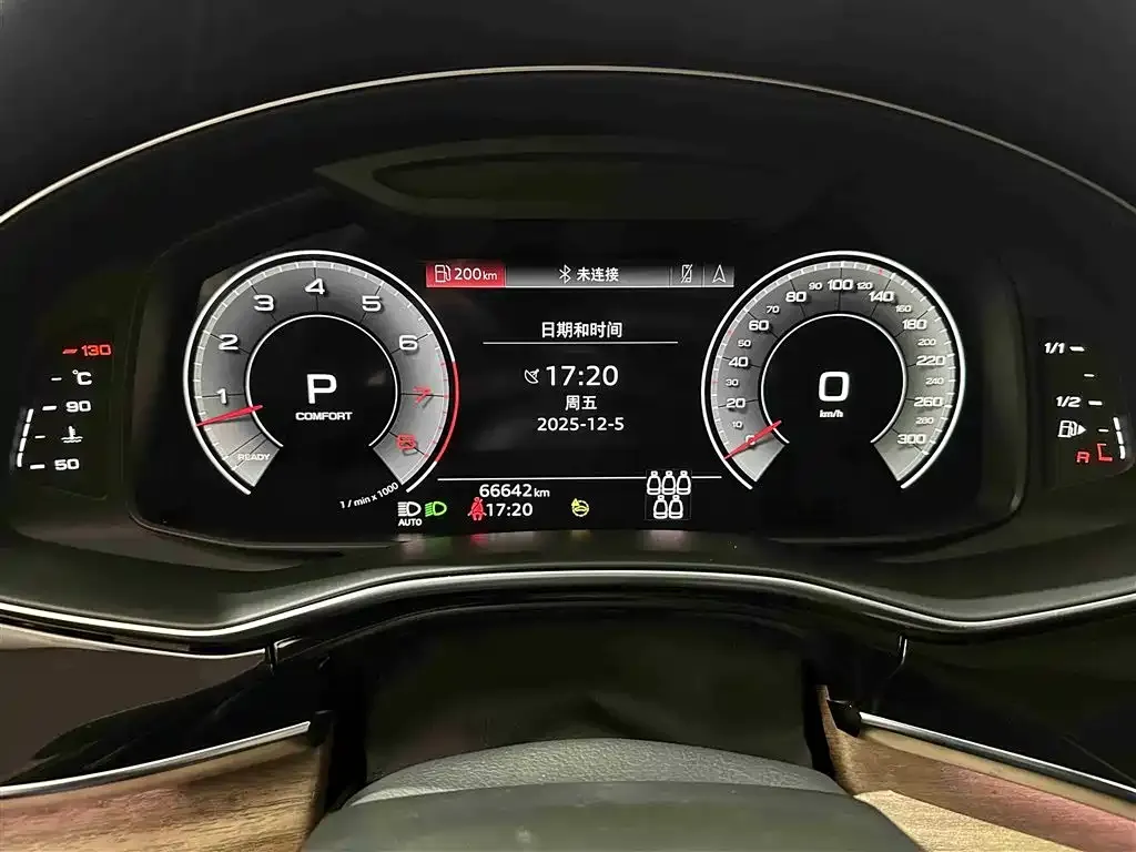 Audi Q7 2022 из CN, фото 2