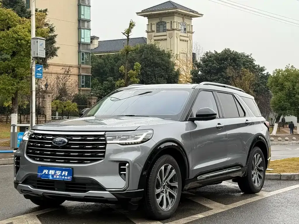Ford Explorer 2025 из CN, фото 1
