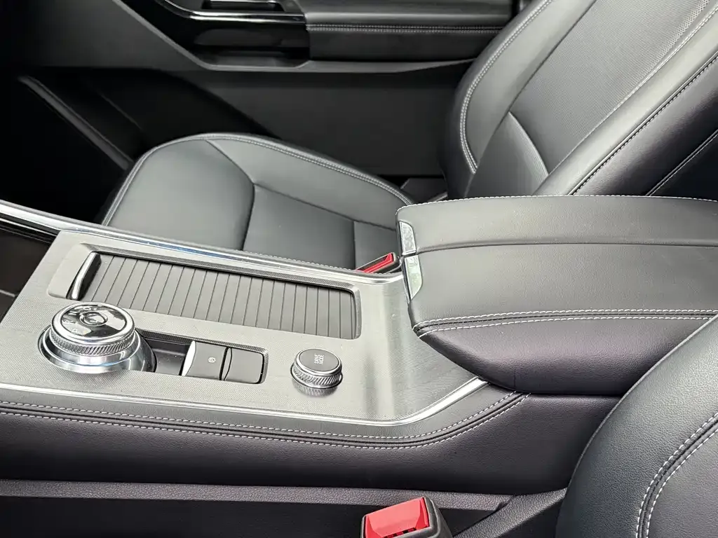 Ford Explorer 2025 из CN, фото 4