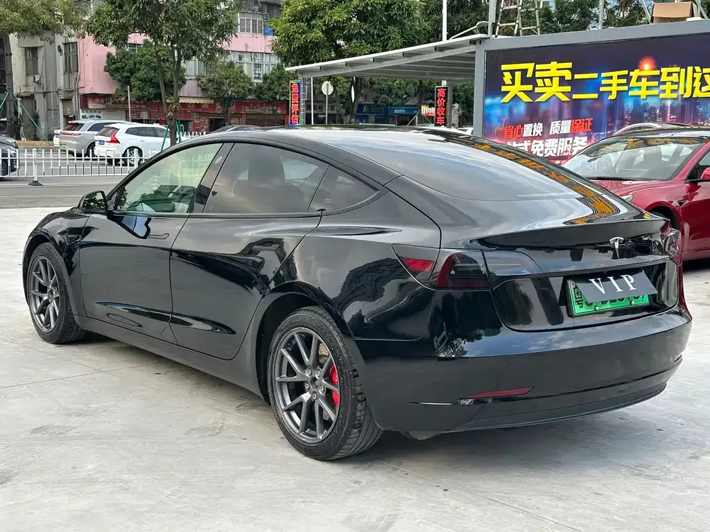 Tesla Model 3 — фото 6