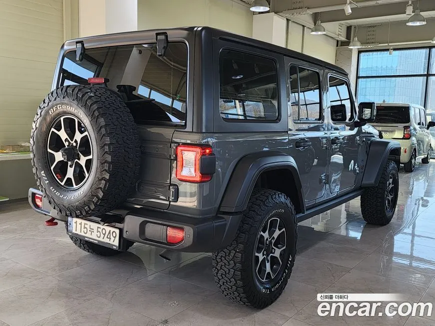 Jeep Wrangler — фото 10