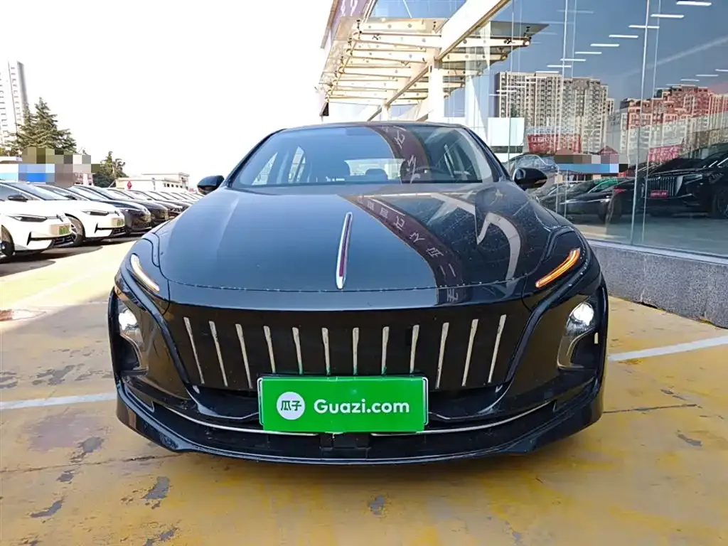 Hongqi E-QM5 2024 из CN, фото 3