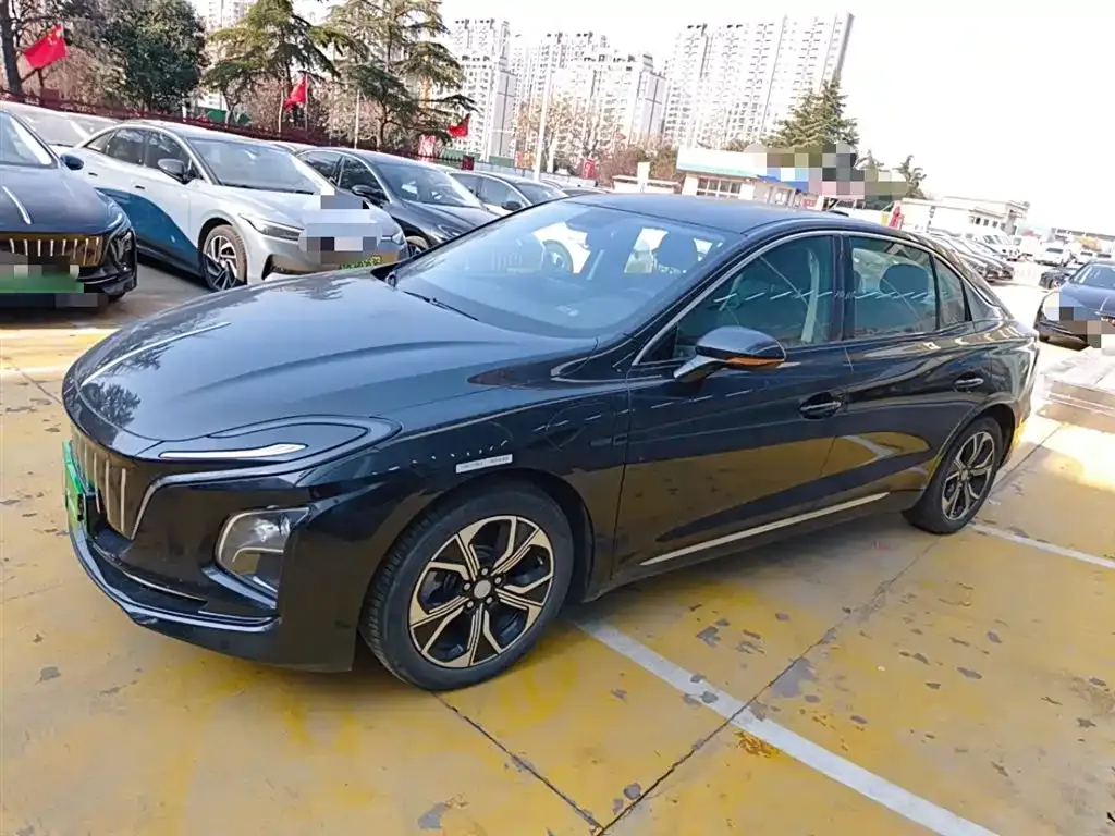Hongqi E-QM5 2024 из CN, фото 5