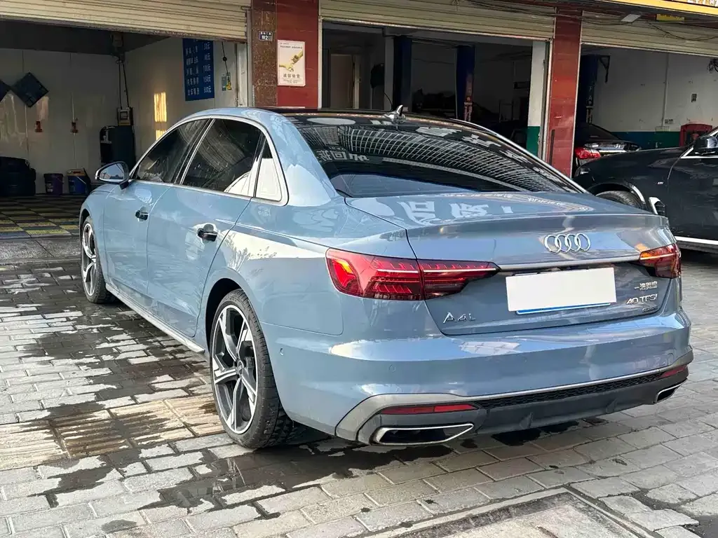 Audi A4L 2022 из CN, фото 5