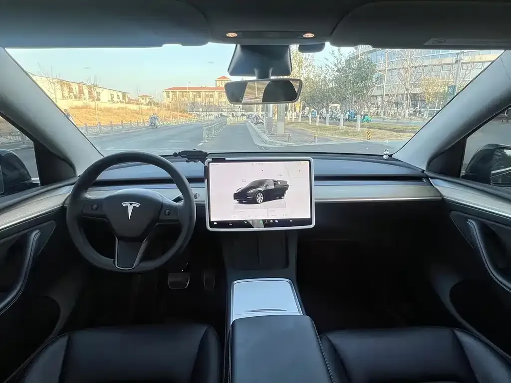 Tesla Model Y 2023 из CN, фото 8