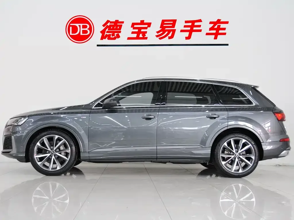 Audi Q7 2021 из CN, фото 7
