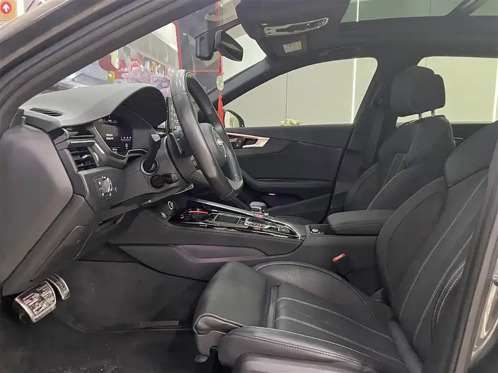 Audi A4L 2023 из CN, фото 8