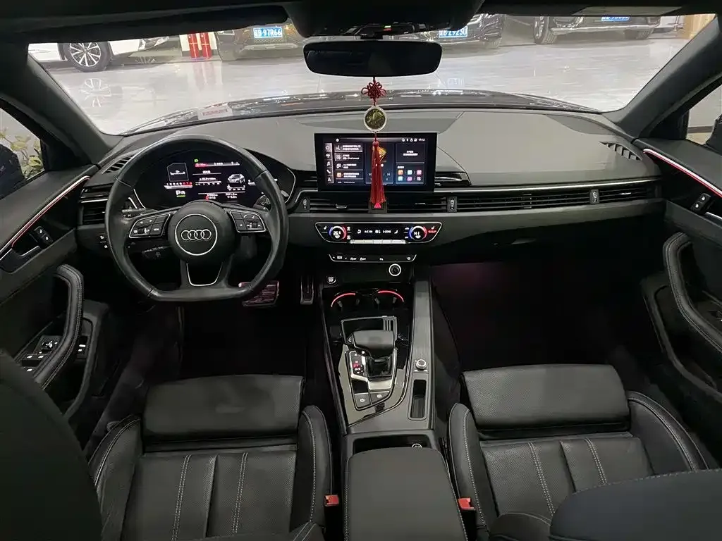 Audi A4L 2023 из CN, фото 9