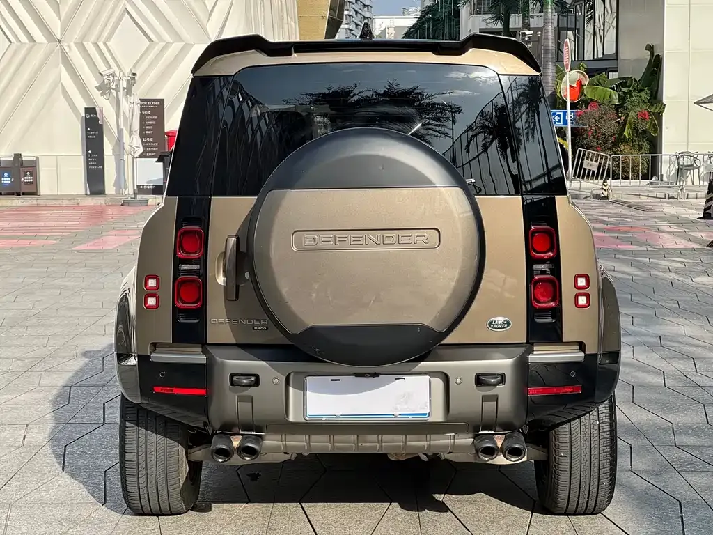 Land Rover Defender — фото 5