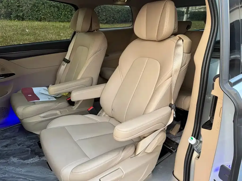 Buick GL8 Hybrid 2025 из CN, фото 7