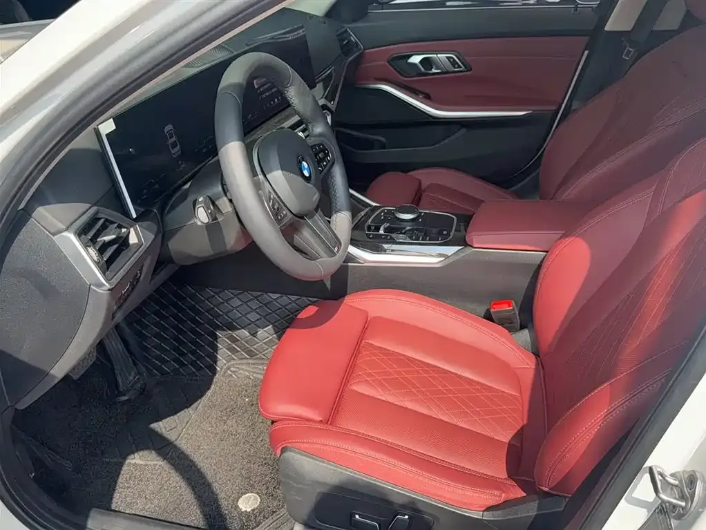 BMW 3 Series 2024 из CN, фото 10
