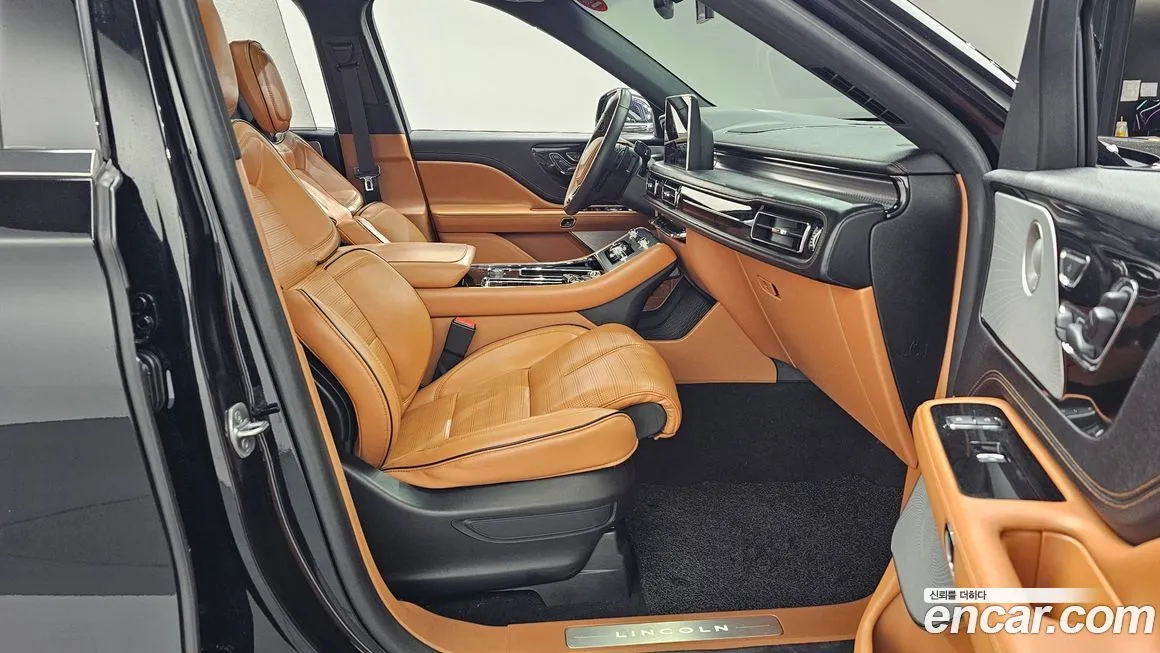 Lincoln Aviator — фото 10