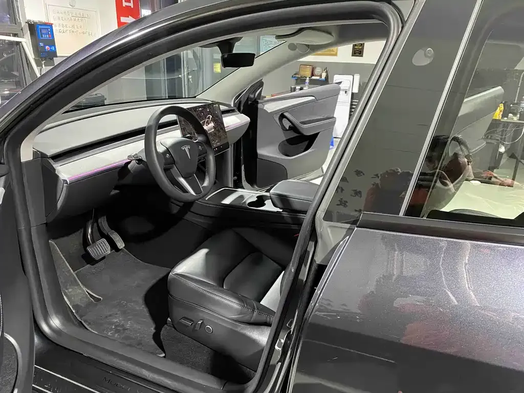 Tesla Model Y 2024 из CN, фото 4