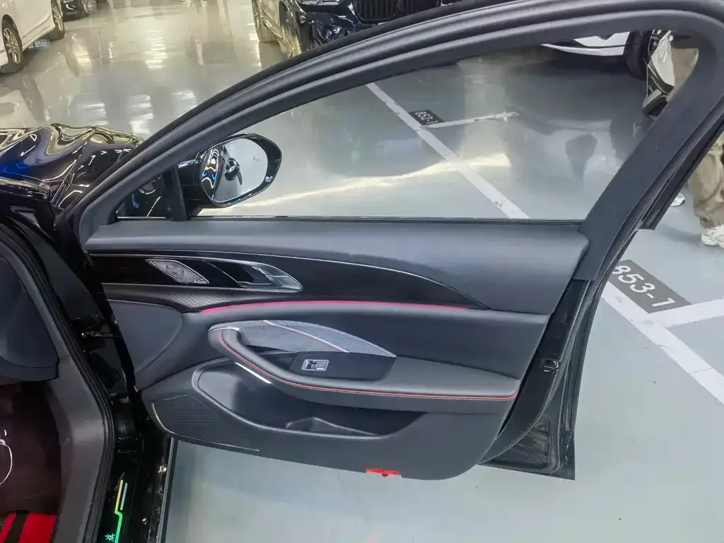Hongqi H6 2025 из CN, фото 7