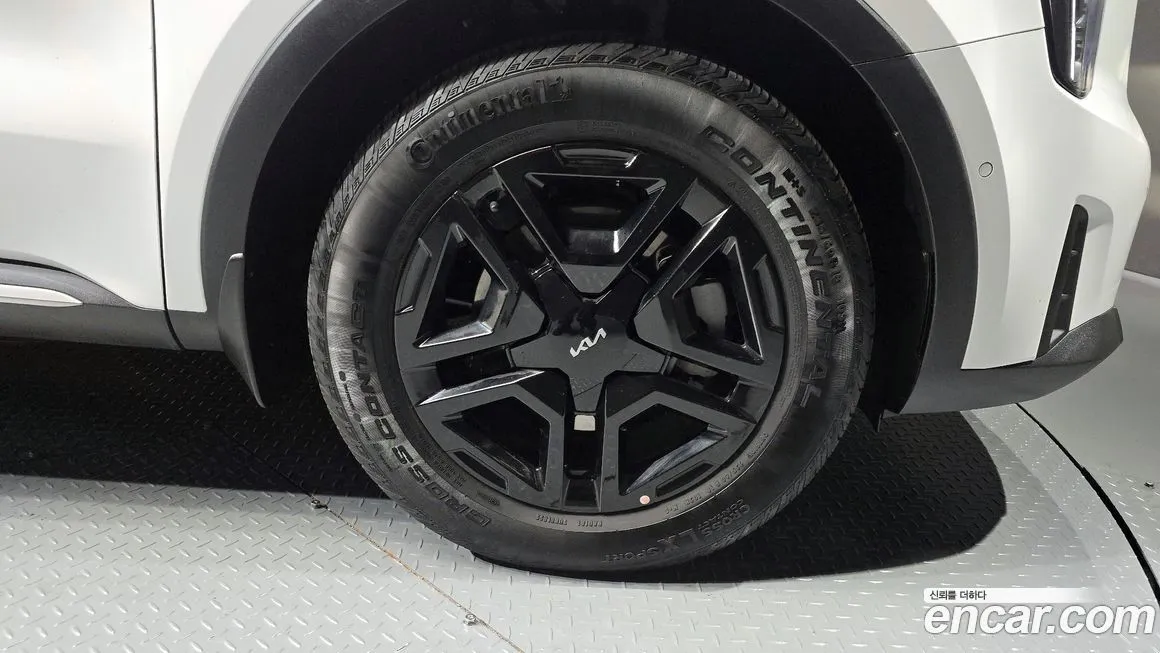 Kia Sorento — фото 5
