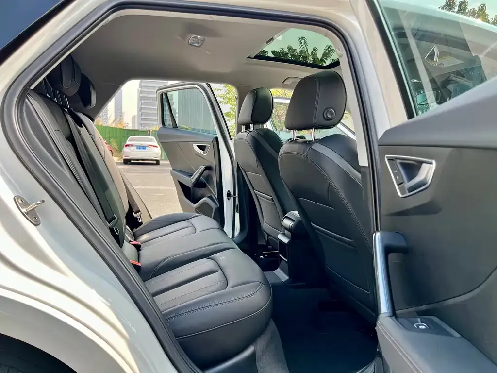 Audi Q2L 2022 из CN, фото 3